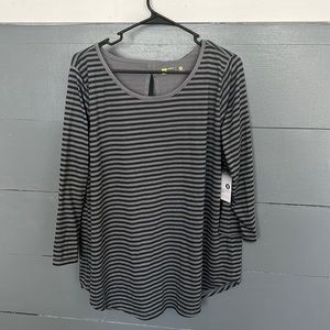 Women’s athletic Top New with Tags